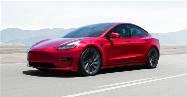 特斯拉：后驱Model 3五年跑10万公里 每行驶1.6公里成本4元