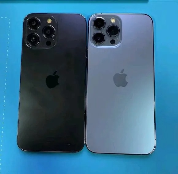 iPhone 14 Pro机模对比iPhone 13 Pro：后摄大了一圈 凸起严重