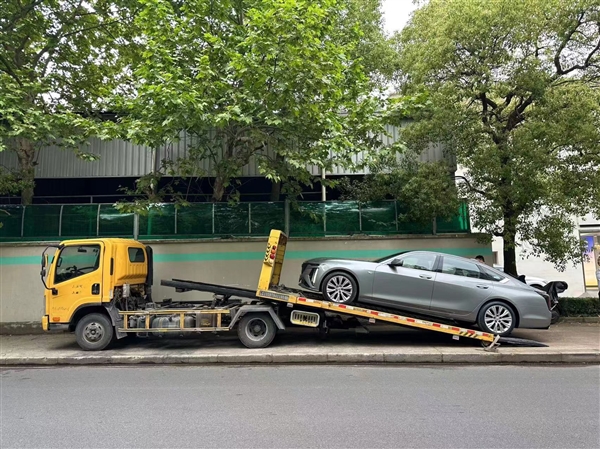 40万买宝马7系同级豪华车！新一代凯迪拉克CT6实车曝光：超帅