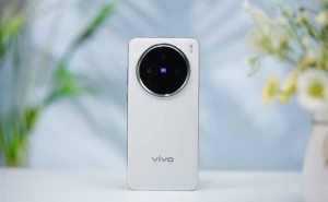 vivo X200全面评测：天玑9400加持，影像旗舰新标杆？