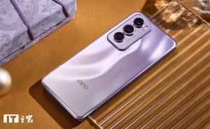 OPPO Reno13 Pro工程机曝光：等深四曲直屏+3X潜望长焦