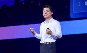 李彦宏：AI大模型走向实用，智能体将成主流应用形态