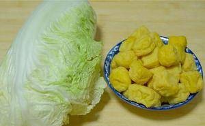 冬日暖心之选！油豆腐白菜煲，简单美味，上桌秒光