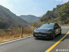 極氪007GT實車亮相：獵裝造型后備廂藏驚喜，或售20萬起