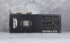 RTX 5090 D曜夜X3评测：16499元，性价比之选还是真香警告？