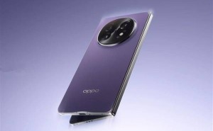 OPPO Find N5实力验证！美女产品经理现场荡秋千挑战折叠屏极限