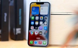 iPhone SE 4来袭！2025年苹果仍推64G版，小容量用户何去何从？