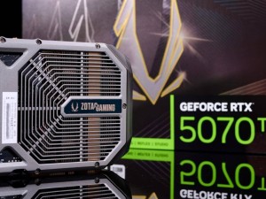 索泰RTX 5070 Ti 16GB AMP：性能之巔，無(wú)限鏡下的極致體驗(yàn)