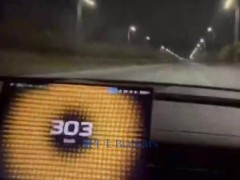 小米SU7 Ultra城區飆車至300km/h？官方：僅限賽道，需解鎖模式