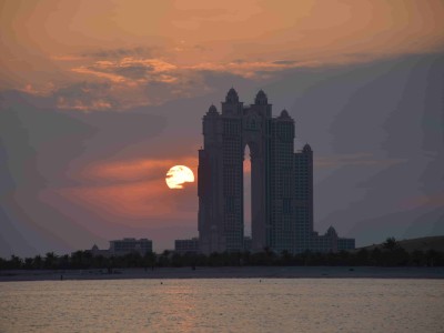 《餐厅游戏》：打造餐饮帝国，策略管理与社交乐趣并存