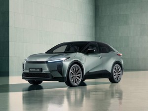 豐田新純電車C-HR+亮相，專為單身貴族與情侶定制！