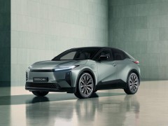 豐田新純電車(chē)C-HR+亮相，專(zhuān)為單身貴族與情侶定制！