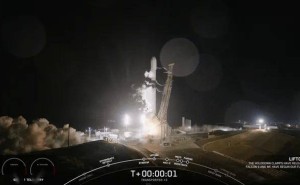 SpaceX再创纪录！一箭74星升空，猎鹰9号完成第400次火箭回收