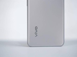 續航王者vivo Y300i：大音量耐摔，長輩用機新選擇